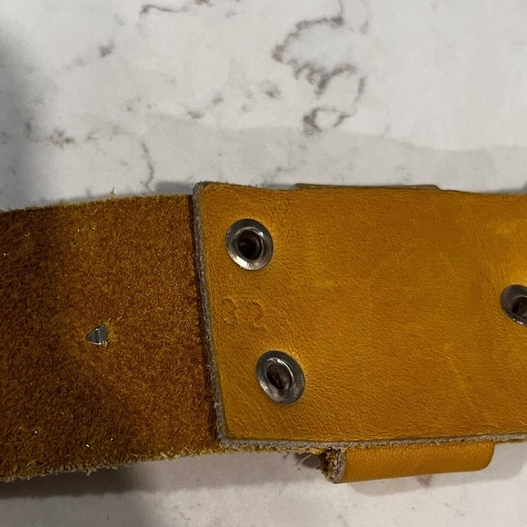 VINTAGE Leather Rhinestone Studded Belt Size 32 - Picture 5 of 7